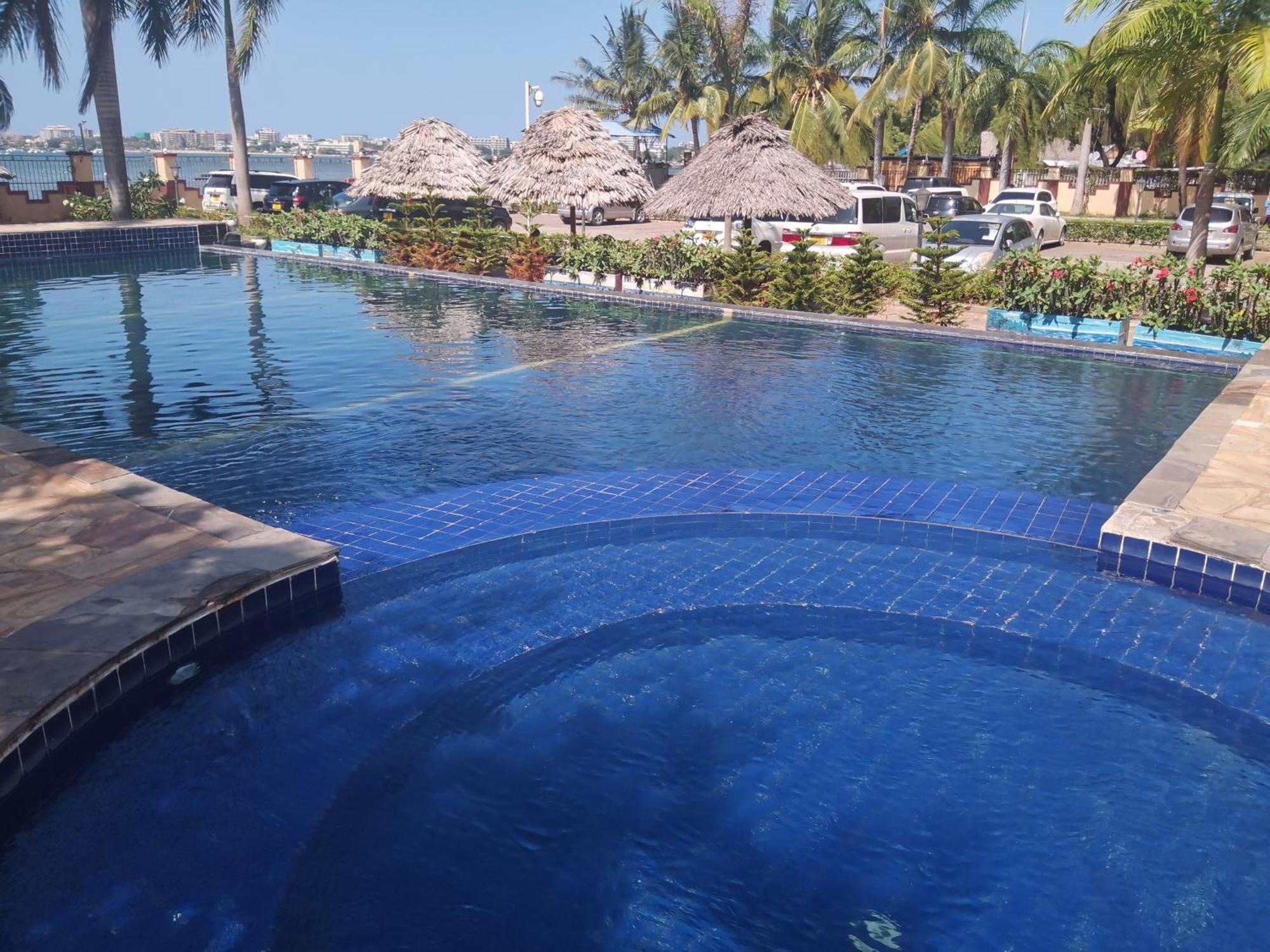 Homestay Vatrice Sea View *